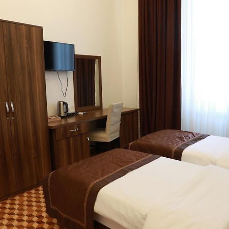 Malakan Hotel Baku Bagian luar foto